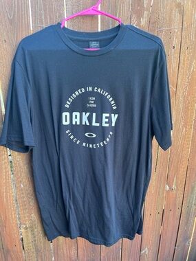 Oakley Black Short-Sleeve Crewneck Logo Tee